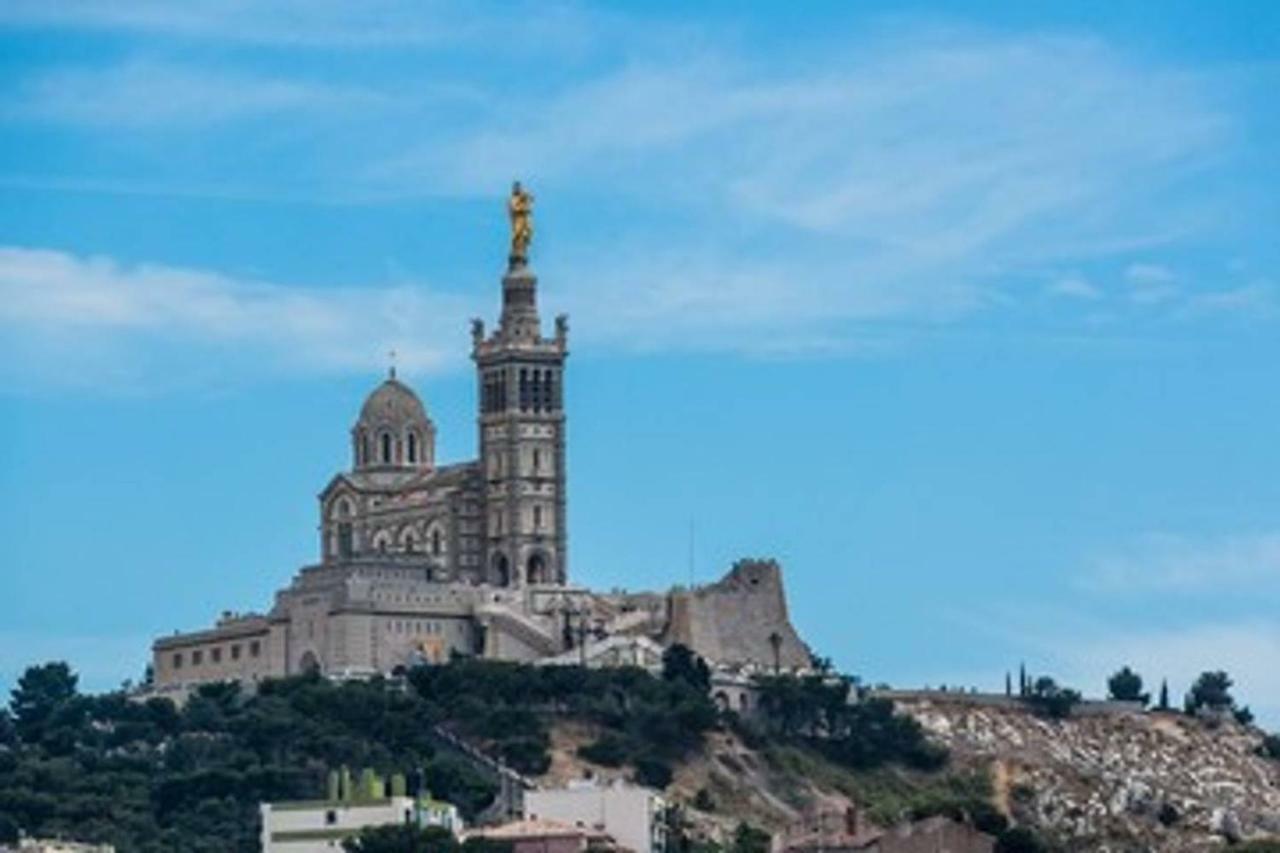 T2 Vue Sur La Basilique De Notre Dame De La Garde Daire Marsilya Dış mekan fotoğraf